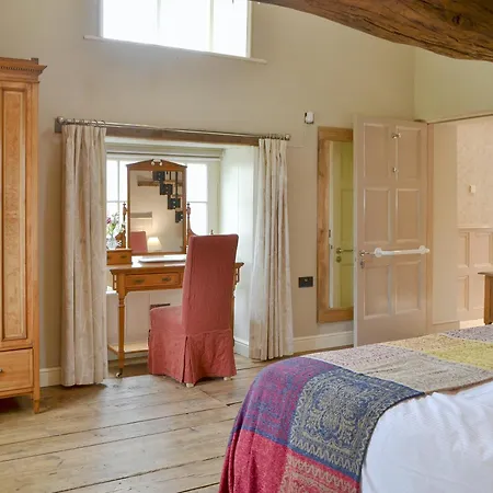 Westfield Farm Uk33124